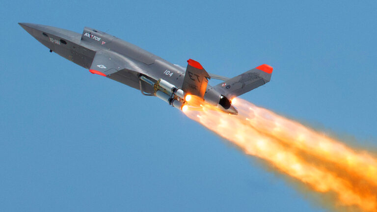 XQ-58 Valkyrie 与 Kratos-Airbus 合作前往欧洲市场