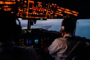 印度航空坠机后是否应该强制要求使用驾驶舱录像机？