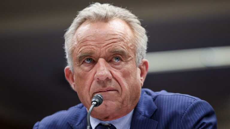 RFK Jr. 希望改变阻止疫苗制造商离开美国市场的计划