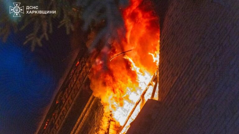 泽连斯基：俄罗斯对乌克兰的夜间攻击造成两人死亡，15人受伤 – 照片、视频