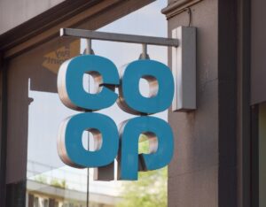 英国零售巨头 Co-op 证实黑客窃取了所有 650 万条客户记录