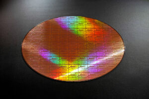 日本Rapidus启动2nm GAA晶体管试产 首片晶圆面世