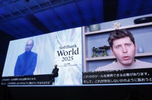 奥尔特曼对话孙正义：AI需求无限，计划部署10亿智能体