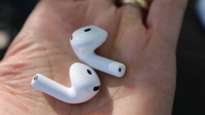 iOS 26 很快就会为您的 AirPods 提供智能睡眠技巧——Beats 耳机可能会加入睡衣派对