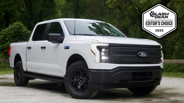 2025 福特 F-150 Lightning Pro 评测：跳过 XLT 并花在续航里程上