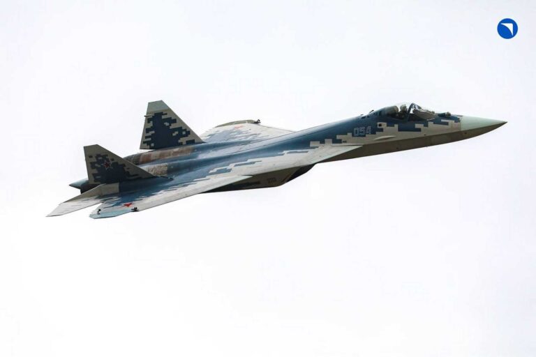 印度继续与俄罗斯就 Su-57E Felon 进行谈判，以引入首架隐形战斗机