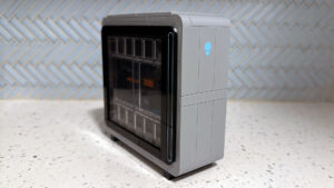 我们用乐高积木“建造”了 Alienware Area-51 — 限量版模型仅可通过 Alienware 奖励获得