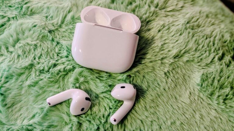Apple 最新的 AirPods 型号仍处于有史以来最低的价格 – 趁优惠有效购买