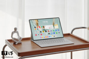华为 MatePad Pro 12.2 寸平板实拍：国风「飞天青」配色，薄至 5.5mm