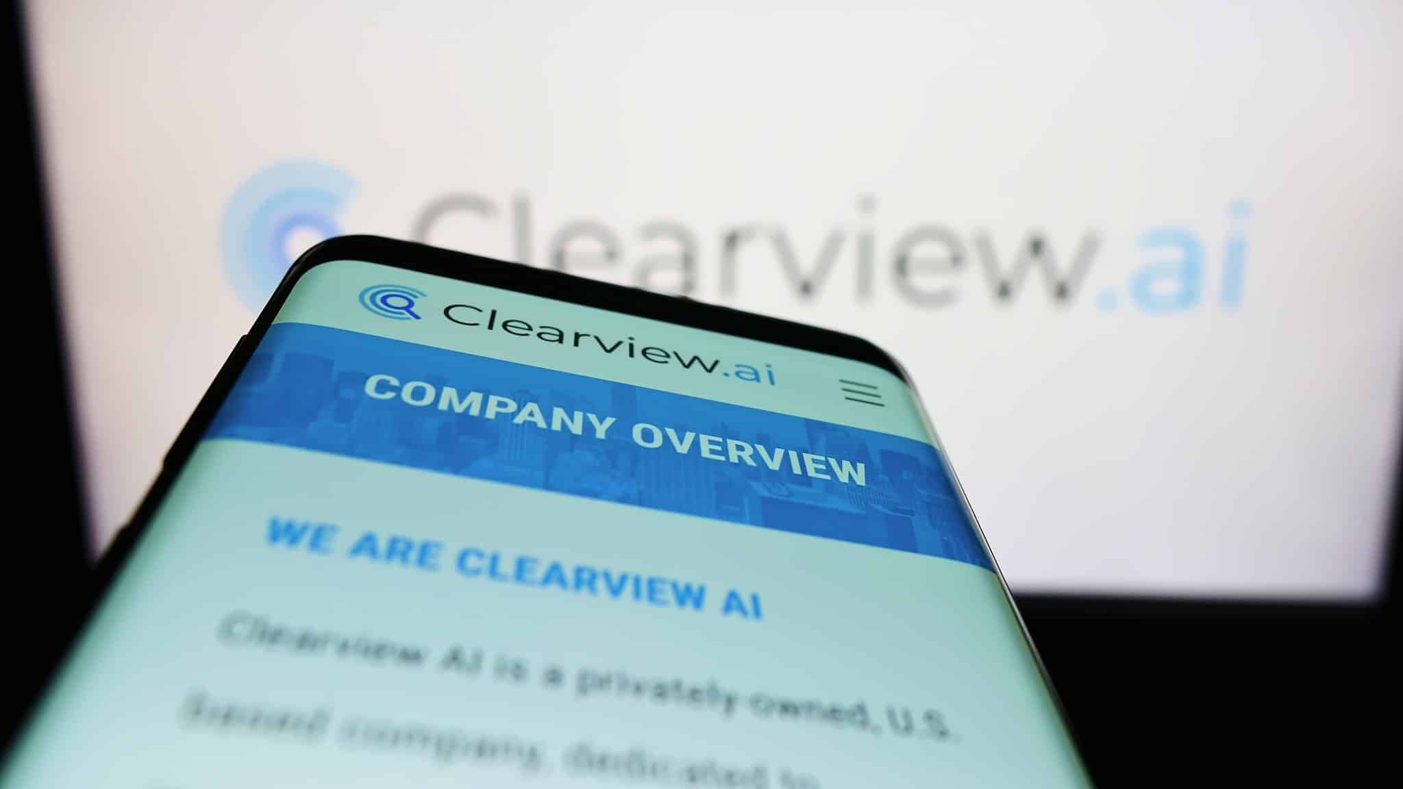 Clearview 在加拿大集体诉讼中受到新的法律打击，英国被罚款