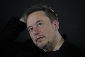 埃隆·马斯克 （Elon Musk） 表示，他的新 AI 模型“在所有方面都优于博士水平”