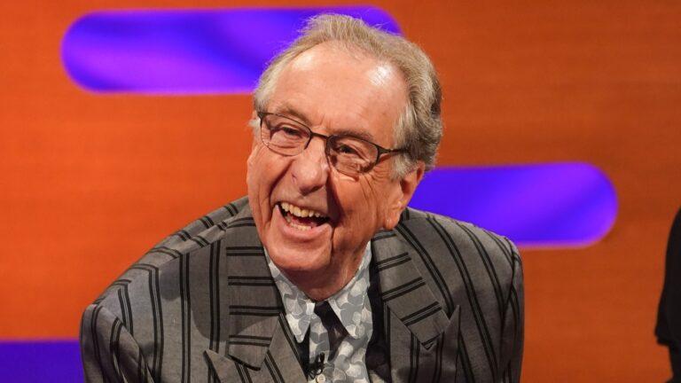 Monty Python 的 Eric Idle 警告表演者注意 AI 的危险