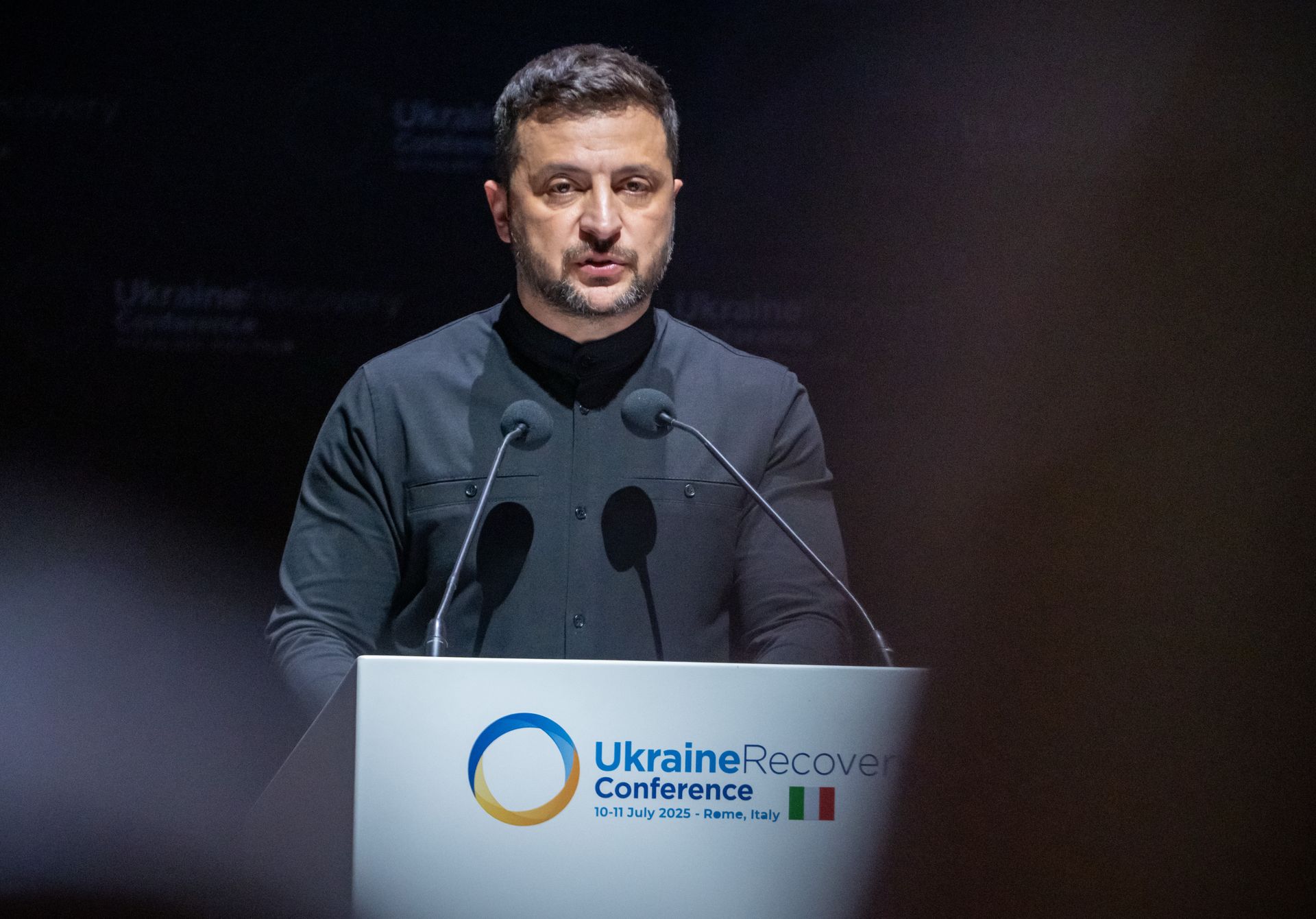 泽伦斯基抵达罗马参加乌克兰复苏会议