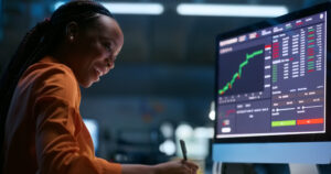 Nvidia 刚刚成为世界上第一只 4 万亿美元的股票。这家人工智能 （AI） 巨头——自 IPO 以来上涨了 686,000%——可能是下一个。