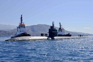 美国核潜艇历史性地访问冰岛，北极安全和盟军巡逻范围扩大