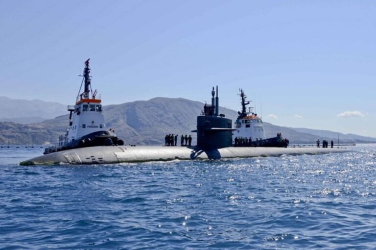 美国核潜艇历史性地访问冰岛，北极安全和盟军巡逻范围扩大