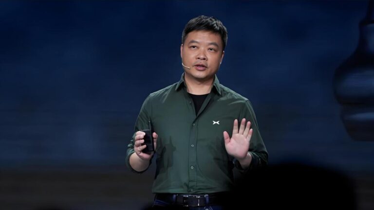 特斯拉FSD未至，自动驾驶战局已燃