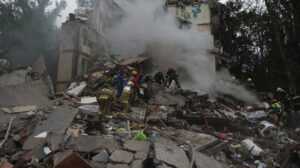 俄罗斯袭击基辅：27 个地点记录了后果，受伤者中有 9 名儿童和 3 名警察 – 照片、视频