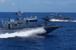 美国计划在南海附近设立快艇基地