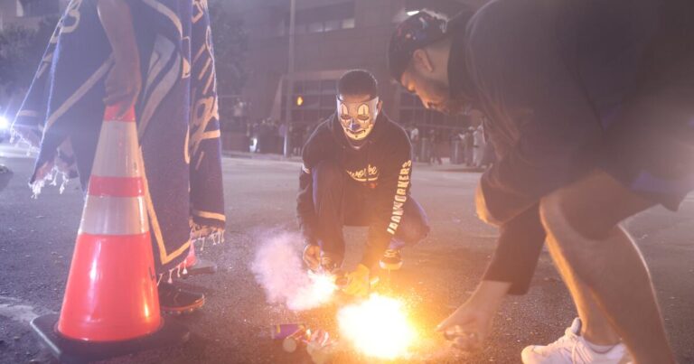 贡献者：洛杉矶需要严肃对待非法烟花爆竹。发送无人机
