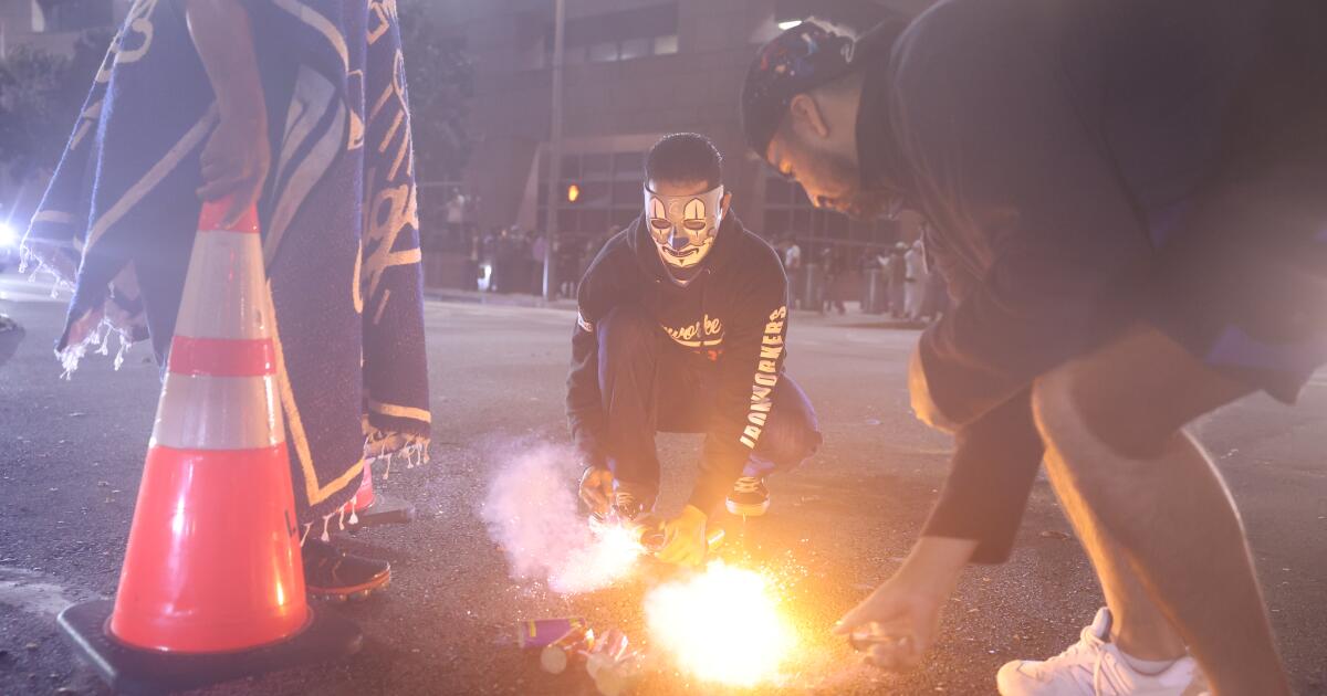 贡献者：洛杉矶需要严肃对待非法烟花爆竹。发送无人机