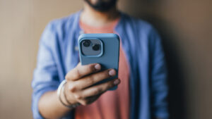 如何查找哪些应用程序可以访问您的 iPhone 相机（以及如何禁用它们）