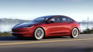 特斯拉将推出续航里程较大的 Model 3 Plus