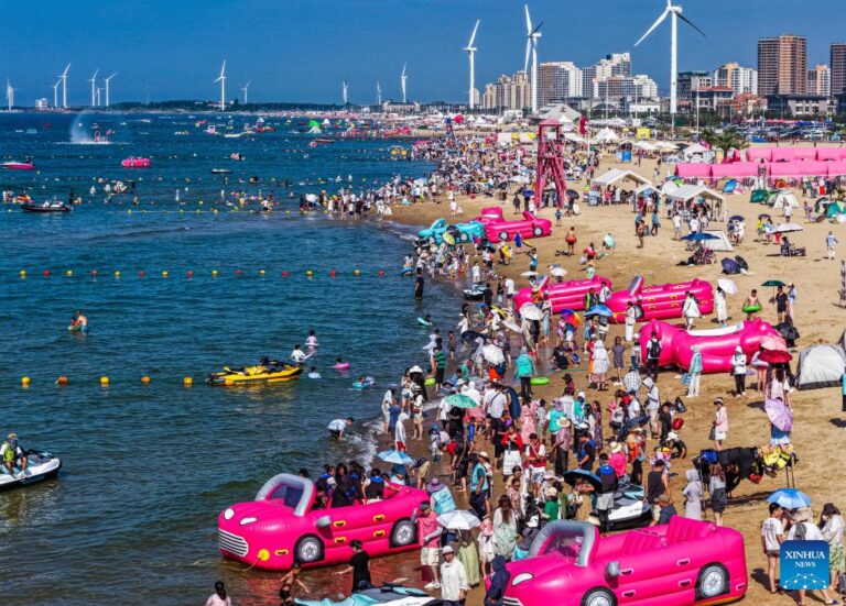 暑假热浪提振中国降温经济