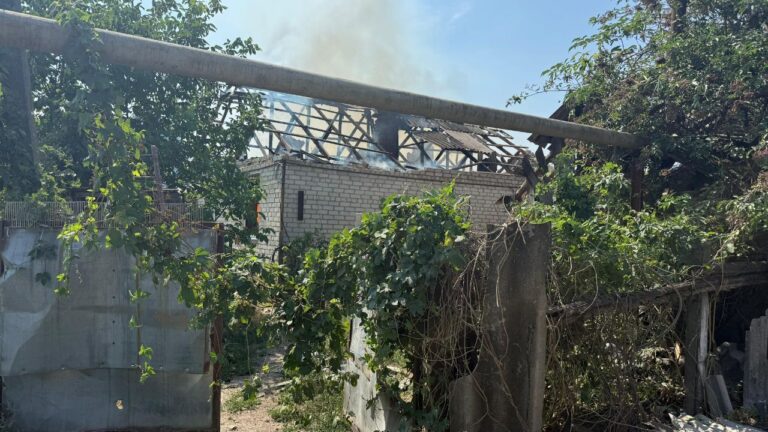 过去一天，俄罗斯在乌克兰各地发动袭击，造成至少 6 人死亡、20 人受伤