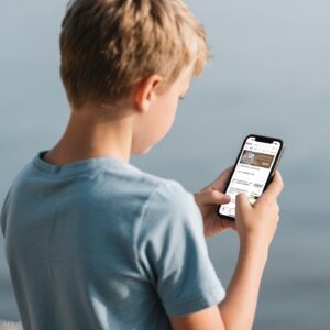 英国拟限青少年每日社交媒体使用不超两小时
