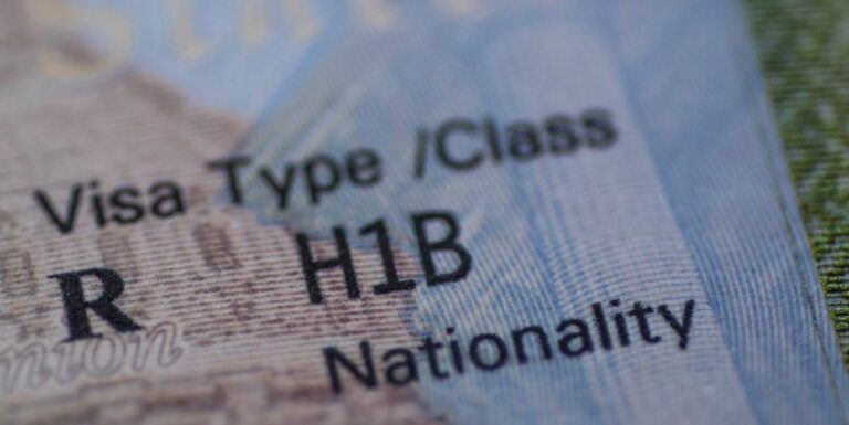 美国表示打算重新考虑 H-1B 工作抽签