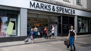 为追捕 M&S 和 Co-op 网络攻击背后的黑客而被捕