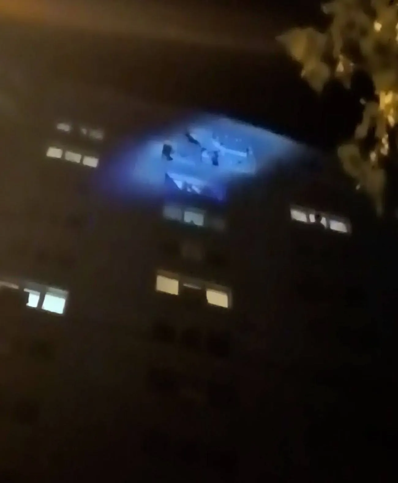 无人机撞击沃罗涅日一幢高楼 有人员伤亡