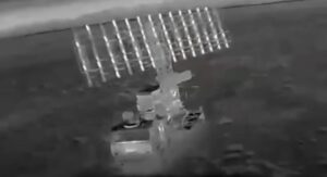新镜头显示乌克兰 Bober 无人机摧毁了俄罗斯 Pantsir-S1 系统、Niobiy-SV 雷达和 Su-30 喷气式飞机