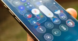 Apple 的 iOS 26 公开测试版可能终于在下周到来