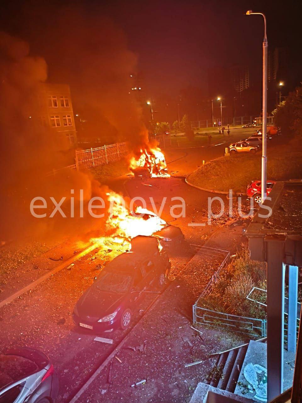 乌克兰对俄罗斯首都发动无人机袭击，莫斯科附近报告了火灾和爆炸