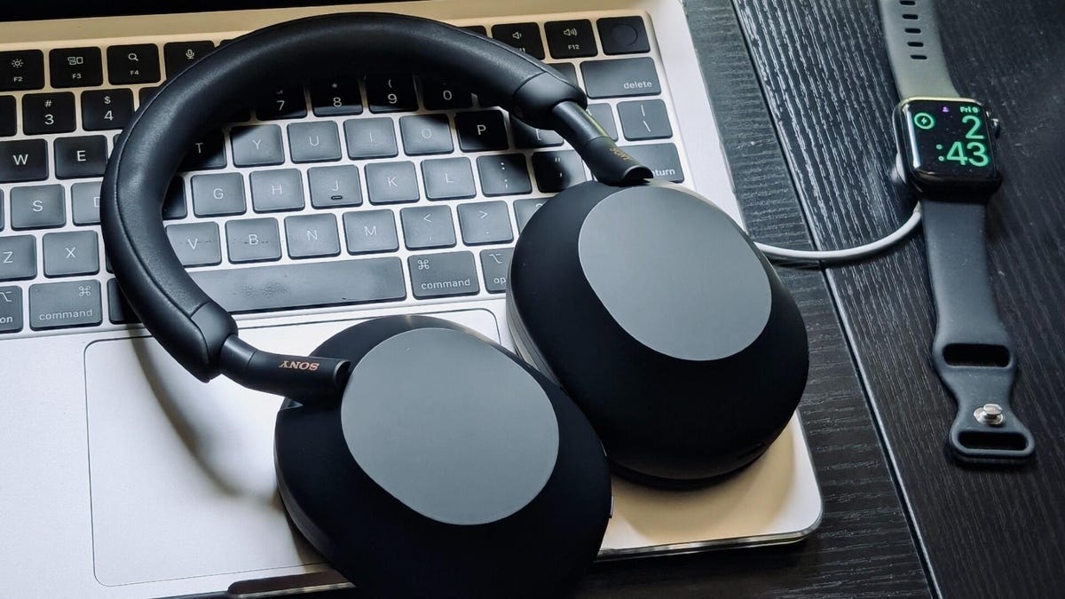 我把我的 Bose UltraComfort 耳机换成了索尼 XM6 – 这笔交易巩固了升级
