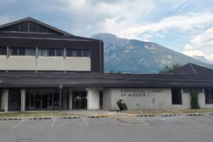 在班夫国家公园使用越野无人机会导致罚款