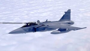秘鲁确认购买 24 架瑞典鹰狮 EF 战斗机，而不是法国阵风和美国 F-16