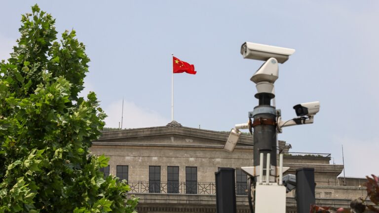希腊刚刚抓获了一个中国间谍“家庭”