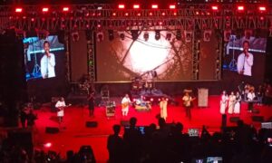Hatirjheel 的无人机表演开始