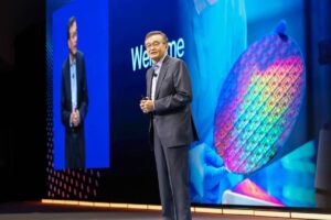 Intel 的领导者已经停止伪装 - 现在是时候了