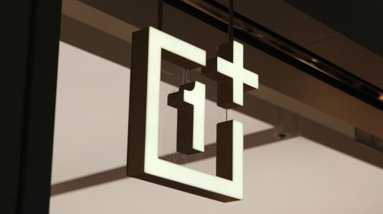 谁拥有 OnePlus 手机，它们是在哪里制造的？