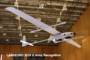 美国 VXE30 跟踪者 Vtol 无人机在 2025 年兰德欧洲铁路展上展示自主性，提升全球战术侦察任务