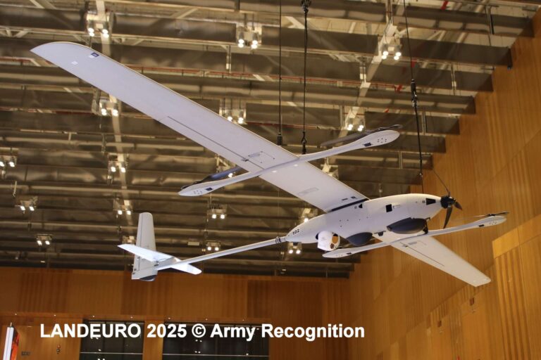 美国 VXE30 跟踪者 Vtol 无人机在 2025 年兰德欧洲铁路展上展示自主性，提升全球战术侦察任务