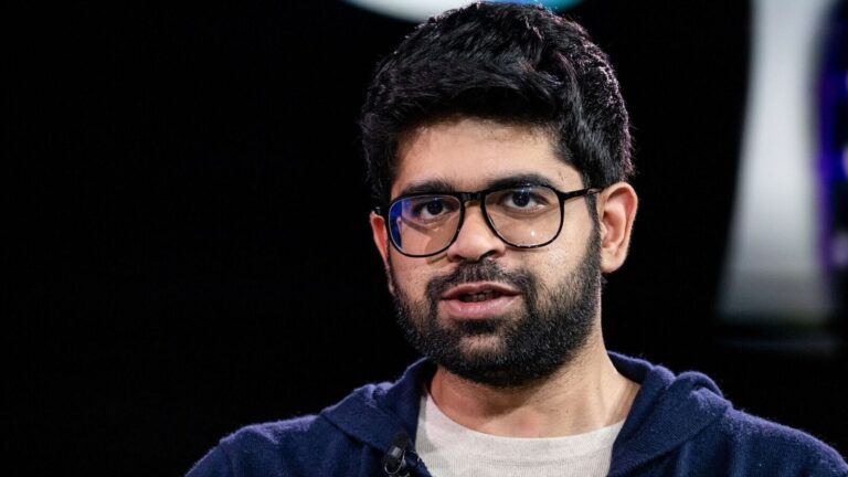 在 Instagram 上滚动？Perplexity 首席执行官 Aravind Srinivas 向年轻人传达了一条信息