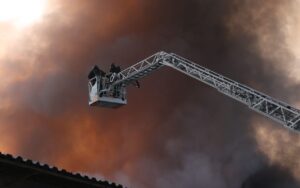 过去一天，俄罗斯在乌克兰各地发动袭击，造成至少 4 人死亡，48 人受伤