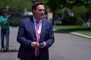 法官对 Mike Lindell 的律师处以罚款，因为他在诽谤案中提交了 AI 生成的动议