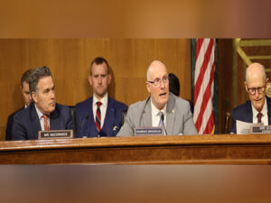 美议员呼吁限制AI芯片出口遏制中国军事优势