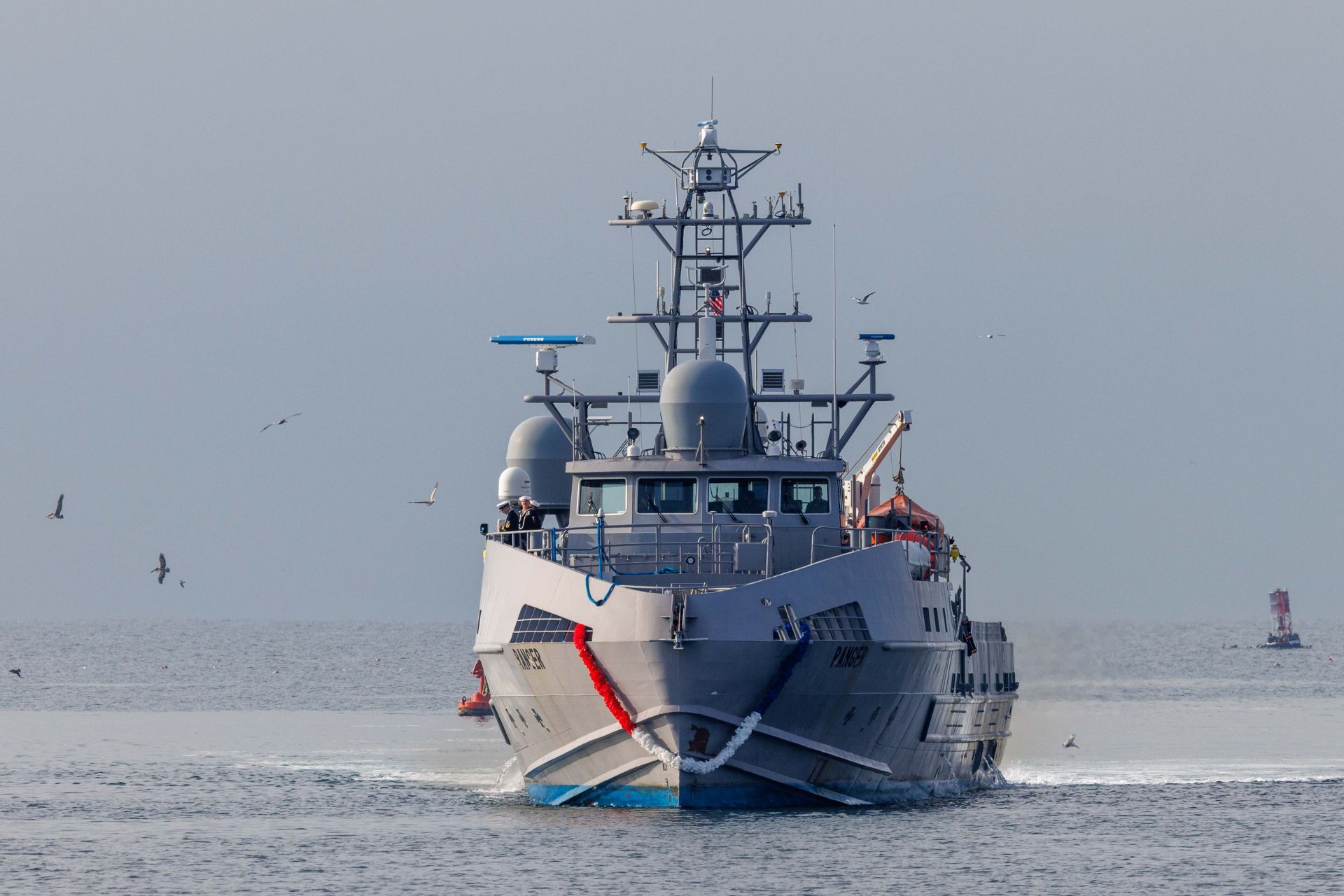 美国海军推进舰队转型，部署武装自主模块化无人机